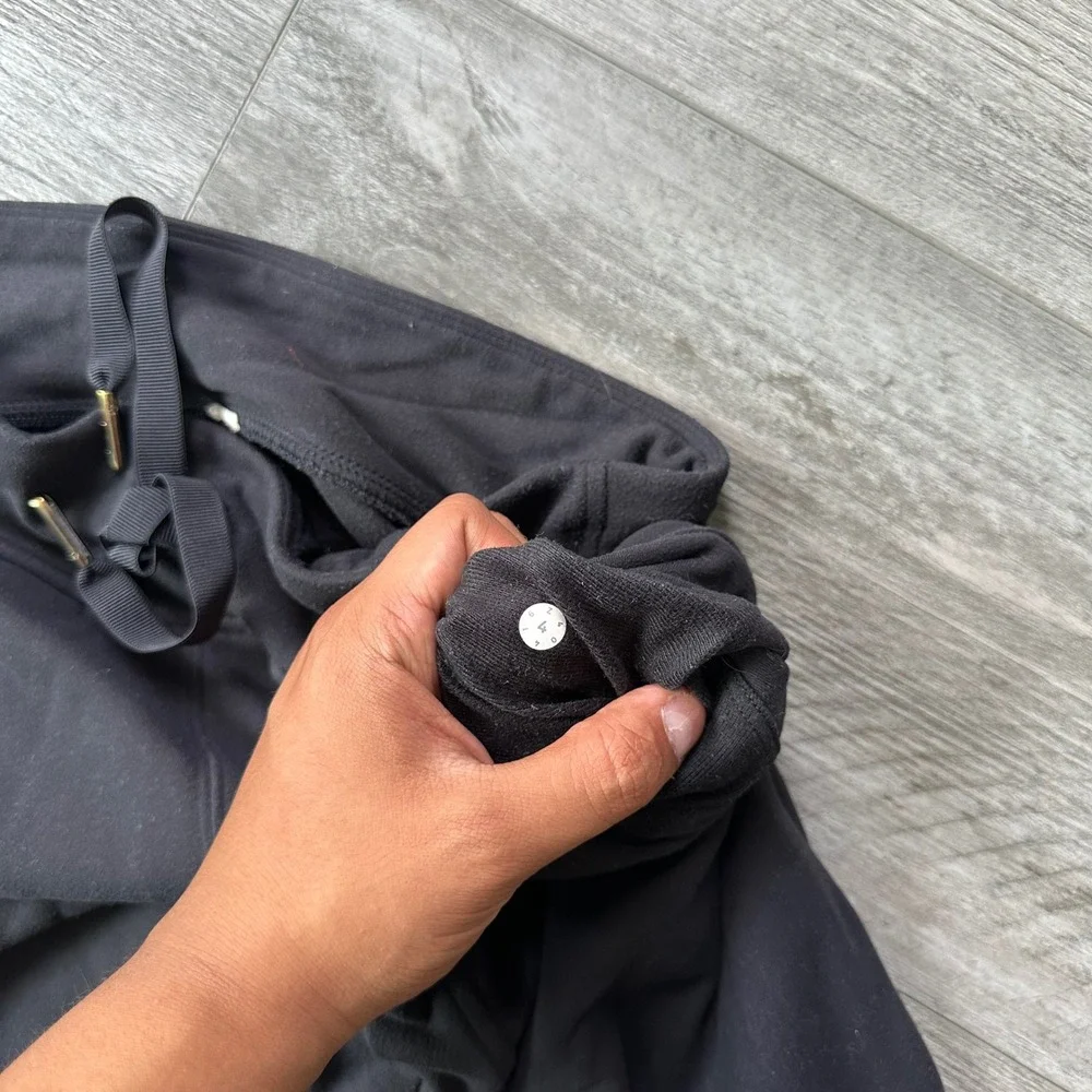 Lululemon Black High Rise Soft Fleece Joggers Size 4 Drawstring Logo